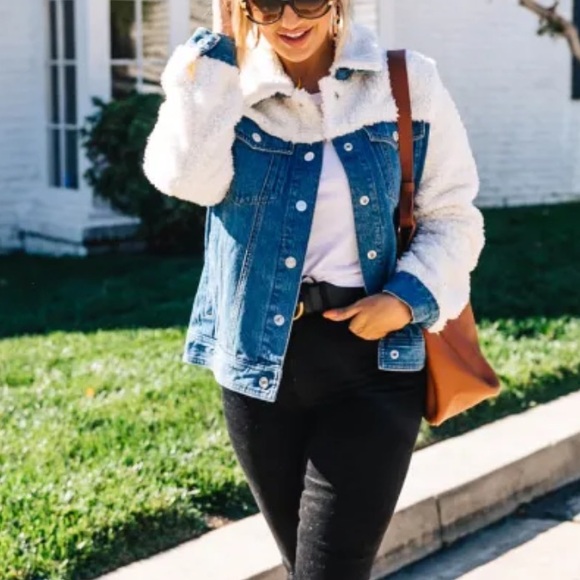 (NEW) GUESS Sherpa Denim Jacket with Logo Back - Picture 8 of 9